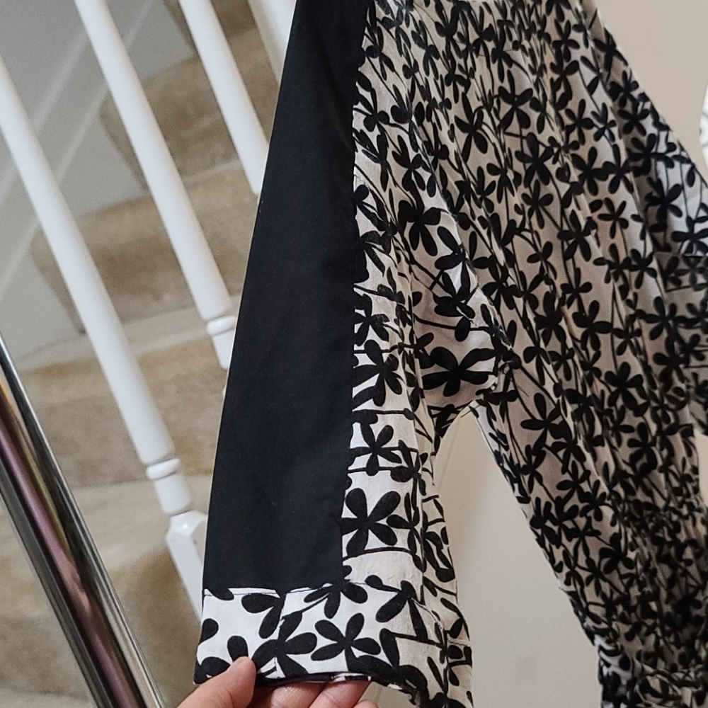 Dress - Picture 3 of 4